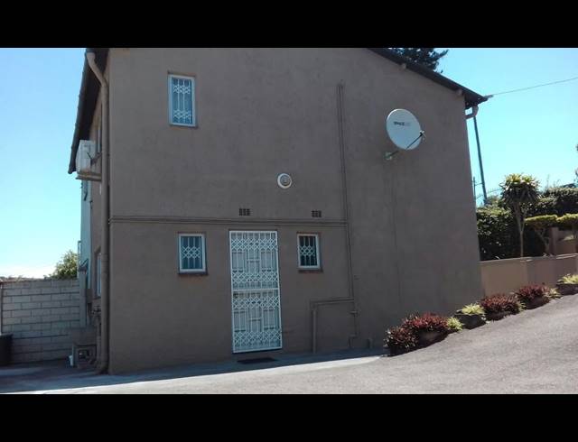 2 BEDROOM HOUSE FOR SALE IN SHALLCROSS